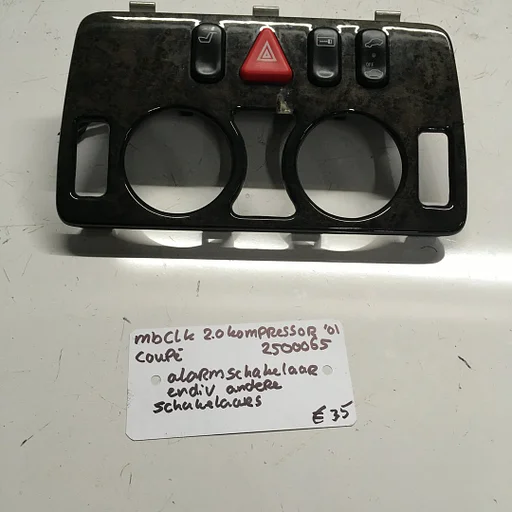 Mercedes CLK Cabrio 2.0 compressor 2000 Paneel tbv Kachelpaneel met diverse schakelaars waaronder Alarmlichtschakelaar