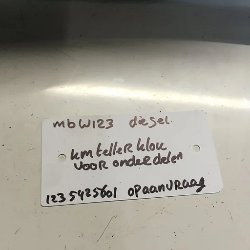 Mercedes W123    Km Tellerklok 123 542 5601 voor onderdelen