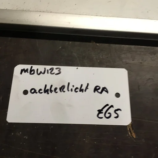 Mercedes W123   Achterlicht Rechtsachter