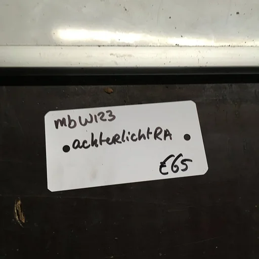 Mercedes W123   Achterlicht Rechtsachter
