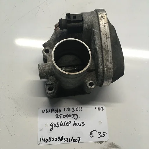 Vw Polo 1.2 B 3 cilinder 2003 Wagennr 2500079  Gasklephuis  036 133 062 N