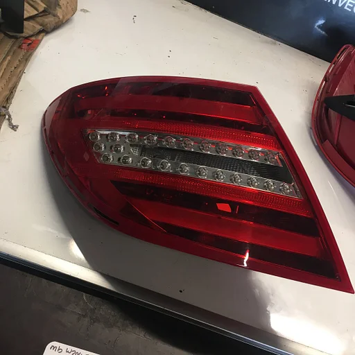 Mercedes C Klasse Coupe C204   2500106  Achterlicht met led Origineel Links