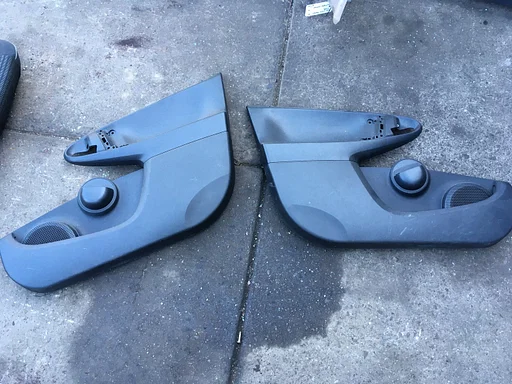 Peugeot 107 1.0 B 5drs 2012 2500073  2 deurpanelen voor