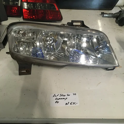 Fiat Stilo 1.6 sw 2003  Koplamp  Linksvoor of Rechtsvoor