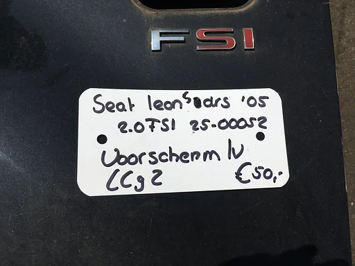 Seat Leon 2.0 fsi 5 drs 2005   2500052  Voorscherm LC9Z  Linksvoor