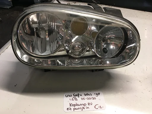 Vw Golf 4 3 drs 1.6 Benzine 1998  2500130   Koplamp Rechtsvoor ( zit puntje in )