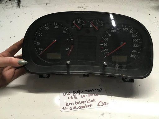 Vw Golf 4 3 drs 1.6 Benzine 1998  2500130  Km Tellerklok   1J0919 860D MMO