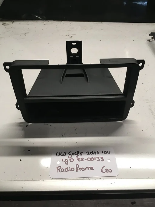 Vw Golf 5 1.9 D 3drs 2500133  Radioframe