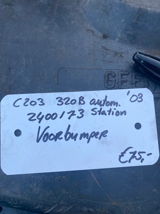 Mercedes C203. 3.2 benzine automaat Station 2003 2400173 Voorbumper