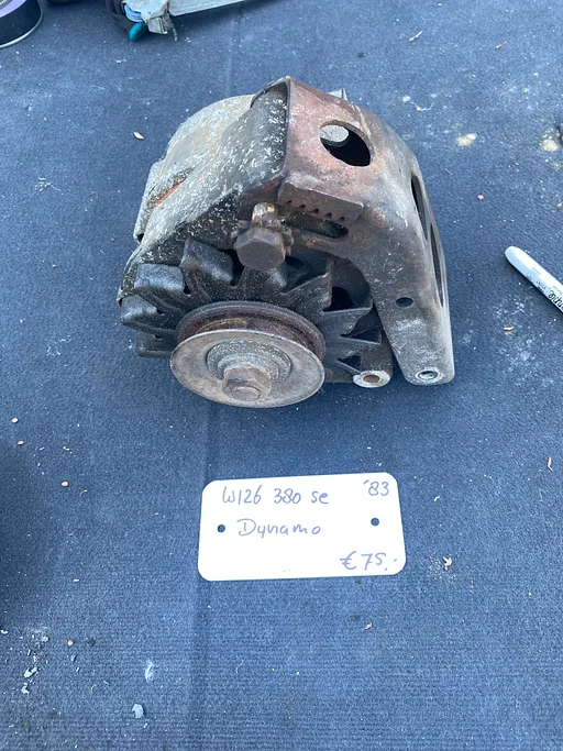 Mercedes W126 380 SE 1983 Dynamo