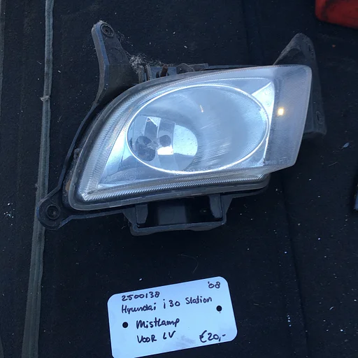 Hyundai i30 CW Station 1.6 Diesel 2008 2500138  Mistlamp Linksvoor
