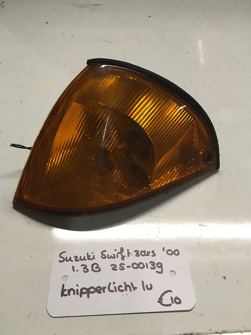 Suzuki Swift 3drs 1.3 B 2000 2500139  Knipperlicht Linksvoor of Rechtsvoor