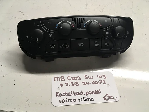 Mercedes C203 2.3 Benzine  2400173  Station 2003 Kachel bed paneel clima 203 830 0285