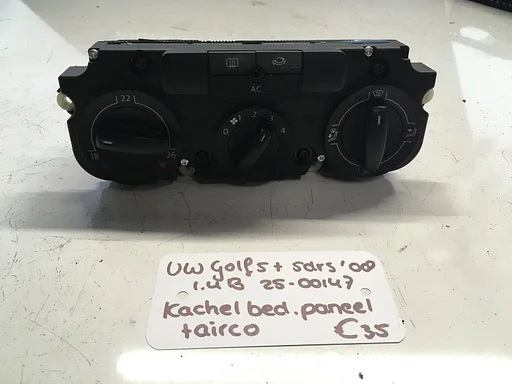 Vw Golf 5 plus  5drs 1.4 B 2008 2500147  Kachelbed. paneel (airco)  5M1 820 045 A  5HB 009 327-01