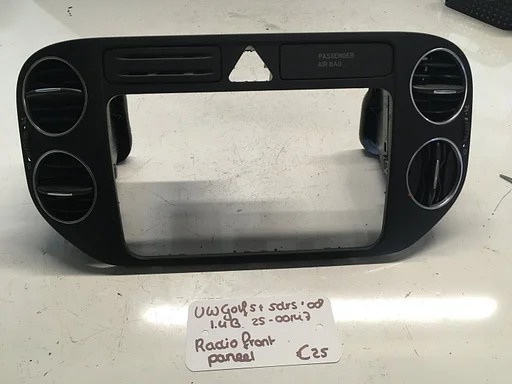 Vw Golf 5 plus 5drs 1.4 B 2008 2500147   Luchtrooster midden / radioframe  5M0 85 8071 K
