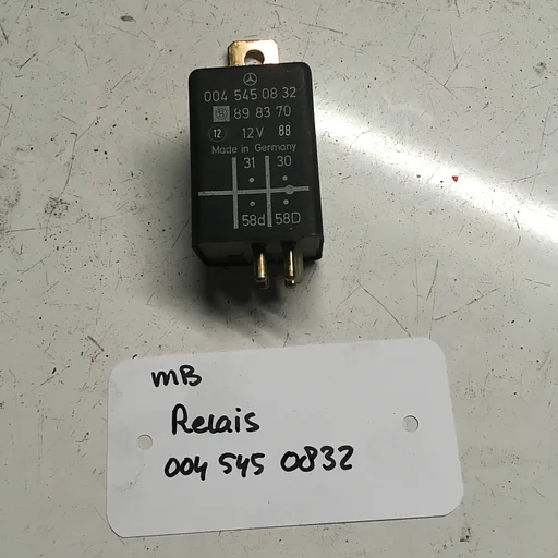 Mercedes Verlichtings Relais 004 545 0832