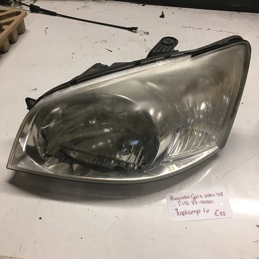 Hyundai Getz 5 drs 1.1 B 2005 2500201 Koplamp Linksvoor of Rechtsvoor