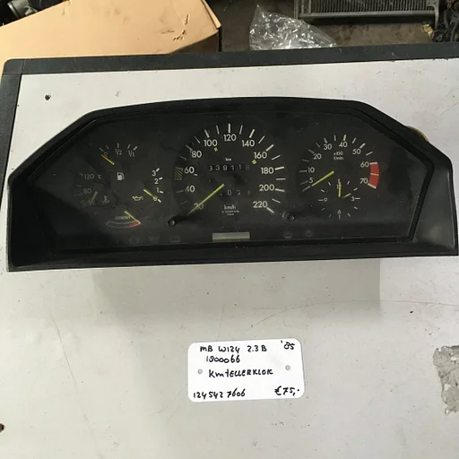 Mercedes W124 2.3 Benzine 1985   1800066   Km Tellerklok  124 542 7606