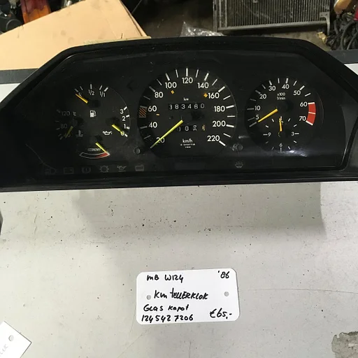 Mercedes W124   1986      Km Tellerklok  124 542 7206 ( glas kapot )