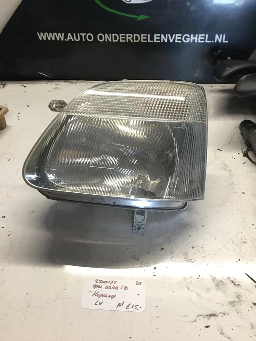 Opel Agila 1.0   2002   Koplamp Linksvoor of Rechtsvoor