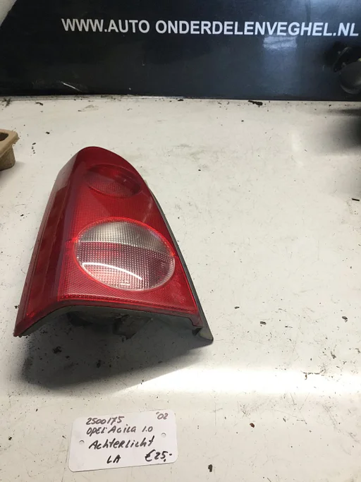 Opel Agila 1.0   2002   Achterlicht Links