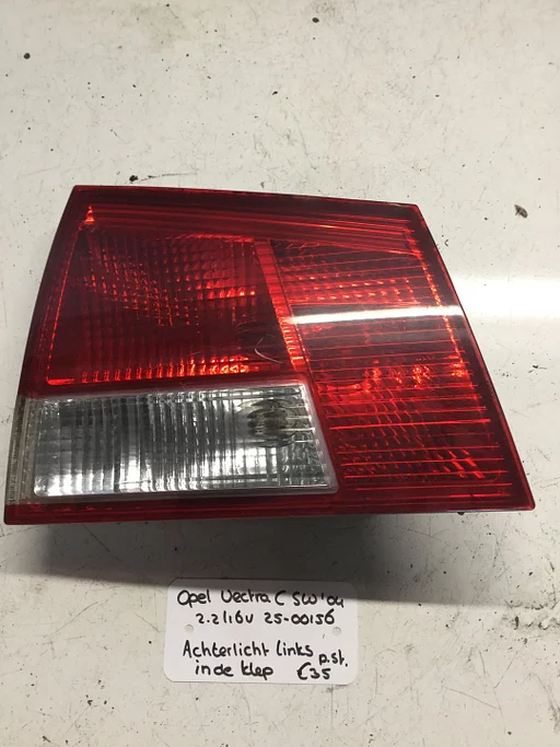 Opel Vectra C Station 2.2 16v 2004 2500116 Achterlicht Rechtsachter of Linksachter ( in klep )