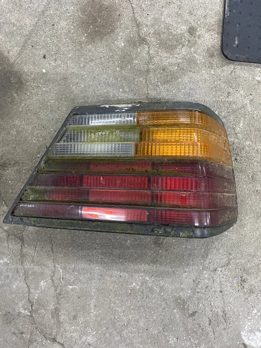 Mercedes W124 Sedan Achterlicht Links of Rechts