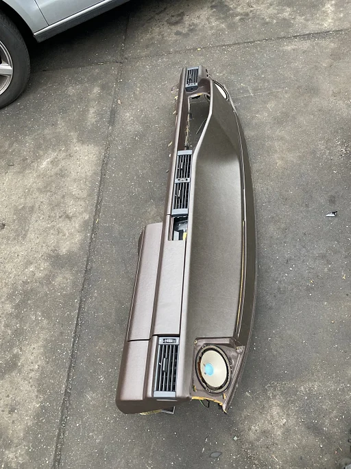 Mercedes W124  1985 Dashboard Bruin ( mooie staat )