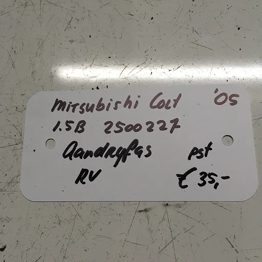 Mitsubishi Colt 1.5B   3drs  kleurcode: 01D 2005 2500227  Aandrijfas Linksvoor of Rechtsvoor
