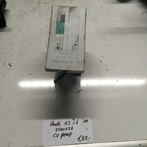 Audi A3 1.6 2000 2500226  CV Pomp    800 862 257 B