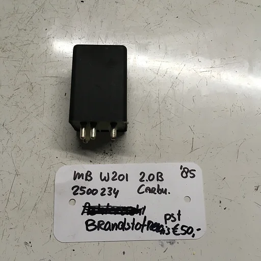 Mercedes W201 2.0 Benzine 1985 Brandstof relais 001 545 7305