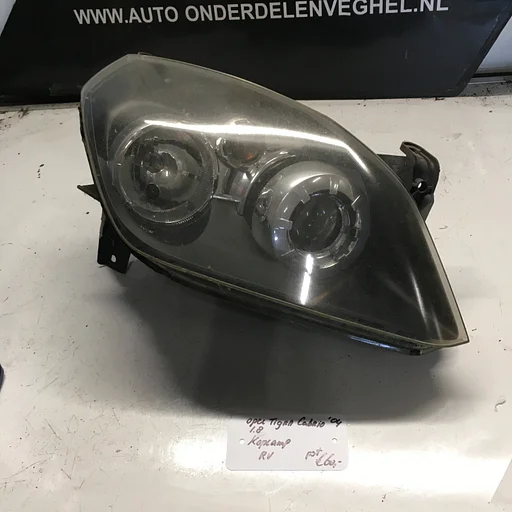 Opel Tigra Cabrio 1.8 B 2004 2500046   Koplamp Linksvoor of Rechtsvoor