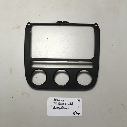 Vw Golf 5 1.6B 2005 5drs 2600001   Radioframe