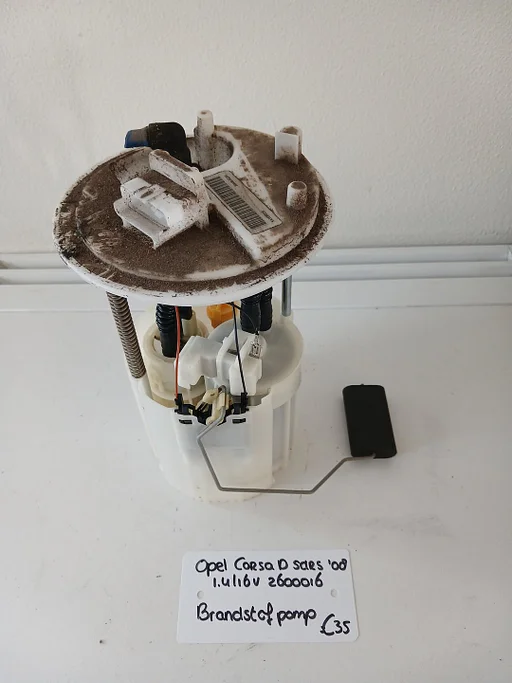 Opel Corsa D 5drs 2600016 brandstofpomp '08