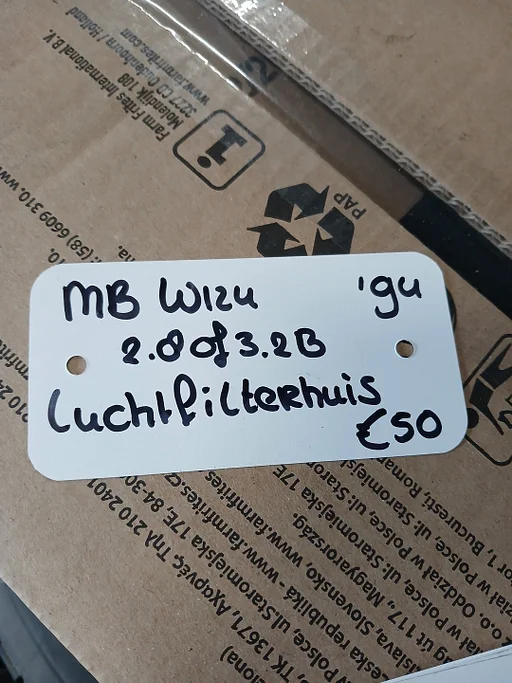 MB W124 2.8 of 3.2B Luchtfilterhuis '94