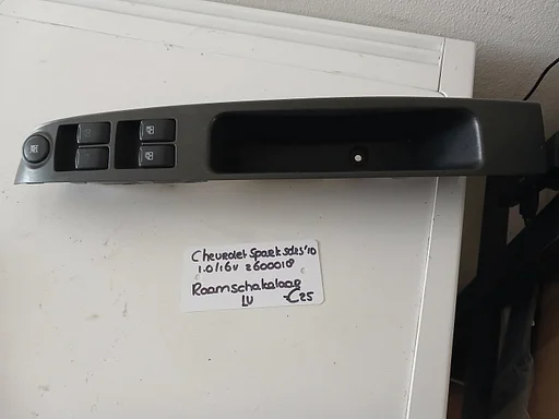 Chevrolet Spark 5drs 1.0/16v 2600018 Raamschakelaar LV '10