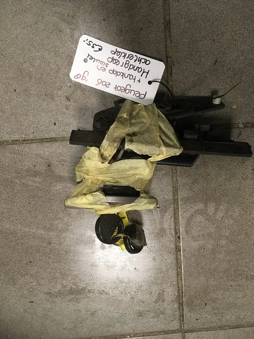 peugeot 206 '98 tankdop met sleutel