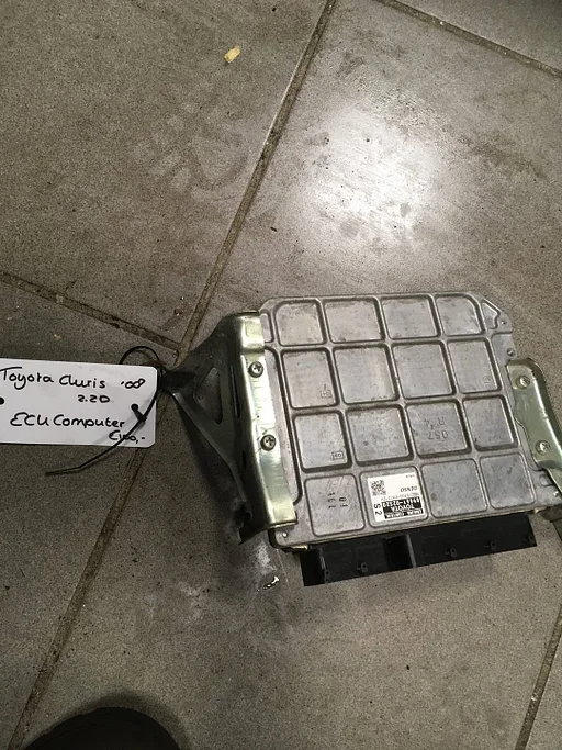 Toyota auris '08 2.2 D ECU