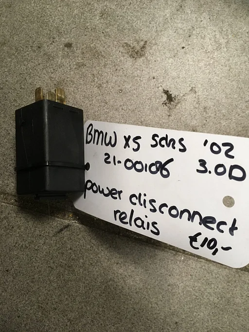 BMW X5 '02 3.0 D power disconnect relais