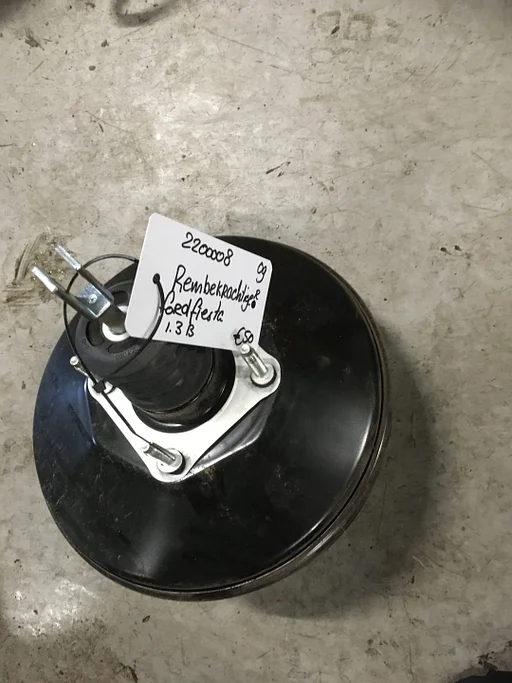 Ford Fiesta '09  1.3 benzine Rembekrachtiger