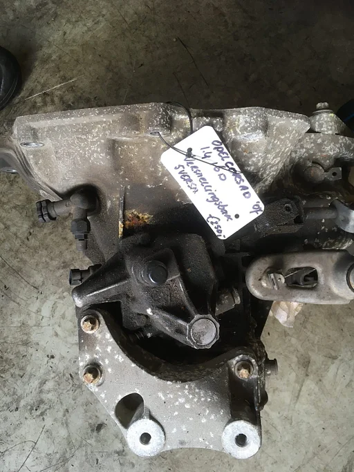 Opel corsa D versnellingsbak 5 bak 1.4 16v '07