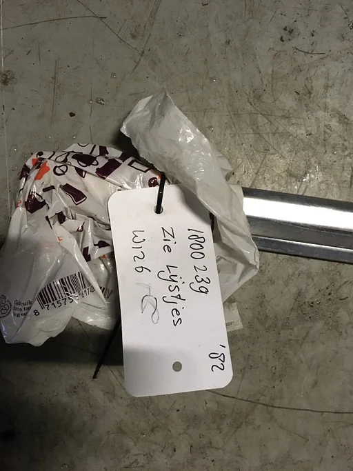 Mercedes w126 sierlijsten 1982