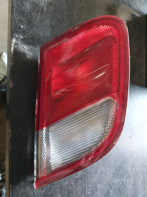 CLK achterlicht in middenklep links '98