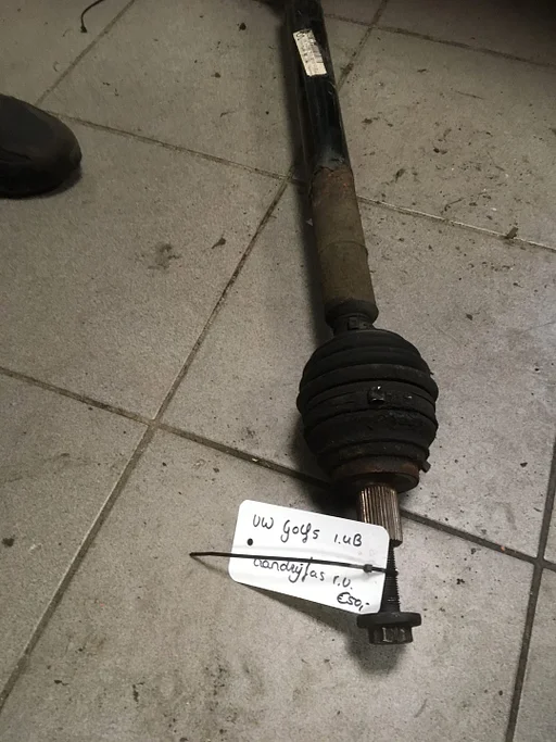 VW golf 5 1.4 aandrijfas Rechtsvoor