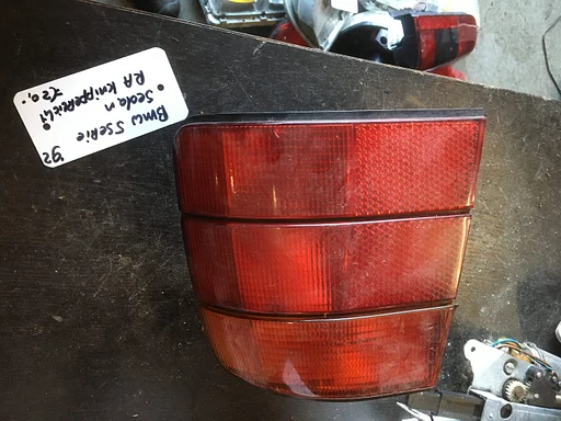 BMW 5 serie sedan 1992 achterlicht rechts