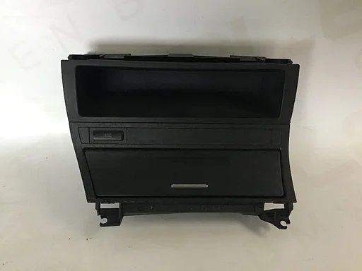Asbak/opbergvak BMW E46 8205377