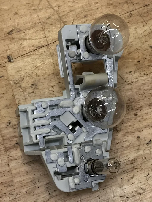 Achterlicht binnenwerk BMW E90 in kofferbak rechts  oe 6937476