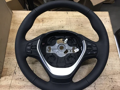 Sportstuur BMW F series oe 32306863342 NIEUW IN DOOS