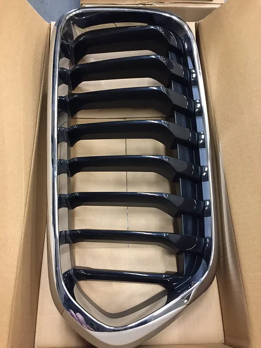 Grille Nieren BMW X2 F39 rechts oe 51137424778 org BMW