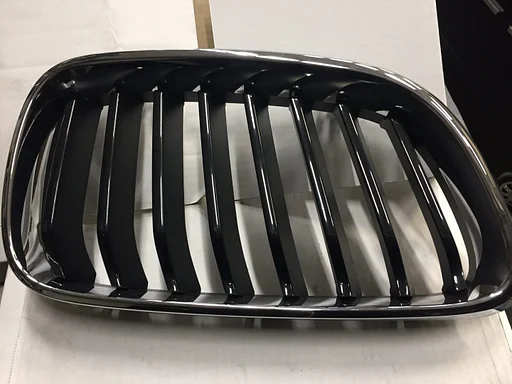 Grill Nieren BMW 2 serie F22 F23 links org en nieuw BMW OE 51137295522